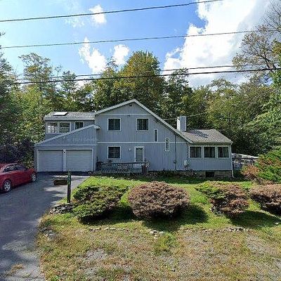 8274 Natures Dr, Tobyhanna, PA 18466