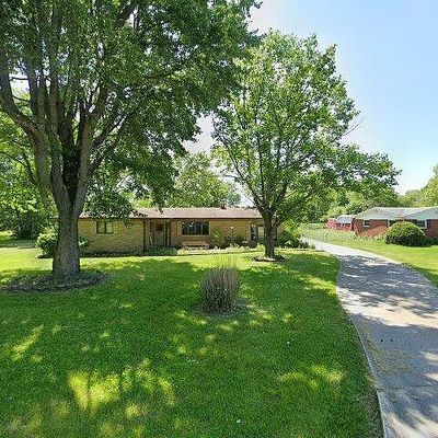 8285 W Sycamore Rd, Fairland, IN 46126