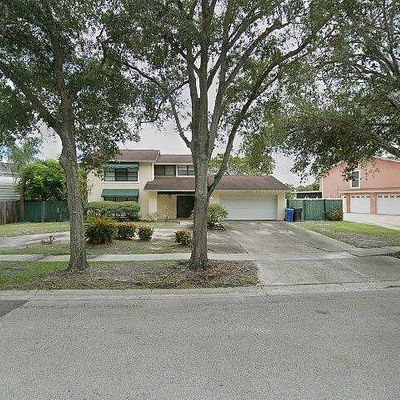 8305 Kirkwood Dr, Tampa, FL 33634