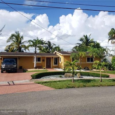 8331 Nw 182 Nd St, Hialeah, FL 33015