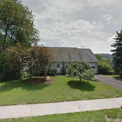 84 Mountain Blvd, Wernersville, PA 19565