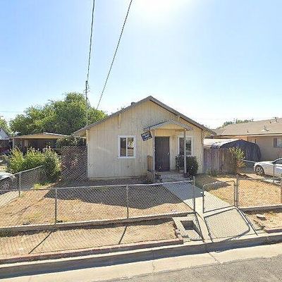 842 S Milsap Ave, Dinuba, CA 93618