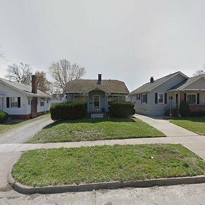 845 W Waggoner St, Decatur, IL 62526