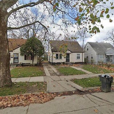 8469 Auburn St, Detroit, MI 48228