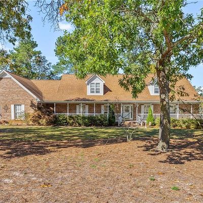 8508 Governors Ln, Hope Mills, NC 28348