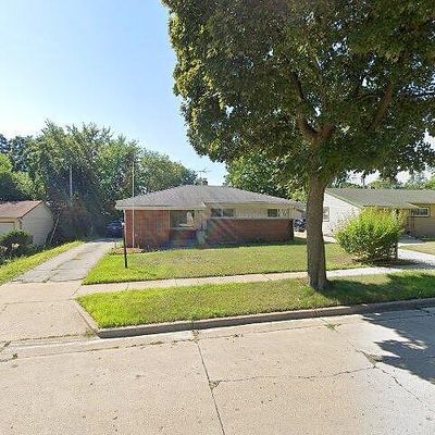 8521 W Ruby Ave, Milwaukee, WI 53225