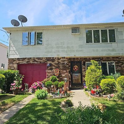 86 Armstrong Ave, Staten Island, NY 10308