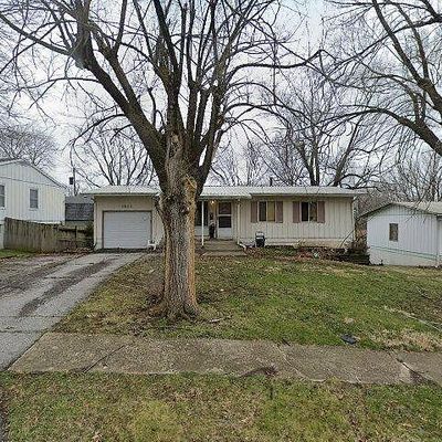 8605 E 92 Nd Pl, Kansas City, MO 64138