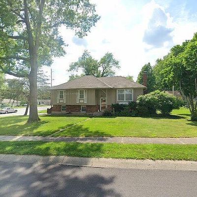 8618 Crescent Ave, Raytown, MO 64138
