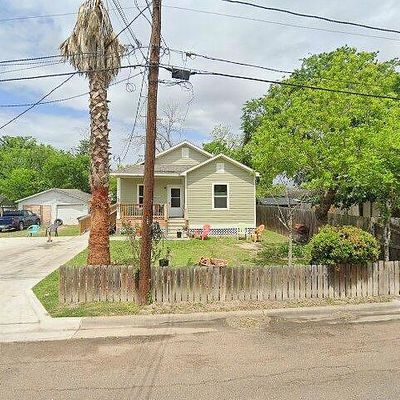 1006 E Loma Vista Ave, Victoria, TX 77901