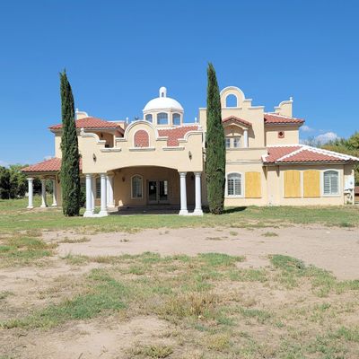 105 Thoroughbred Ct, Santa Teresa, NM 88008