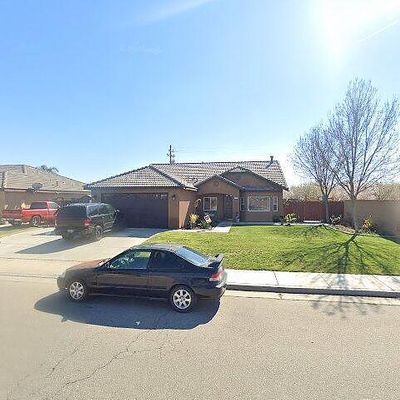 111 Planada Dr, Shafter, CA 93263