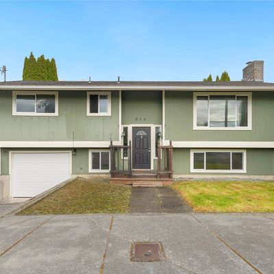 982 S Anacortes St, Burlington, WA 98233