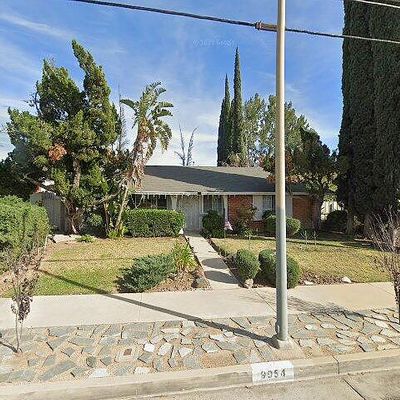 9954 Hayvenhurst Ave, North Hills, CA 91343