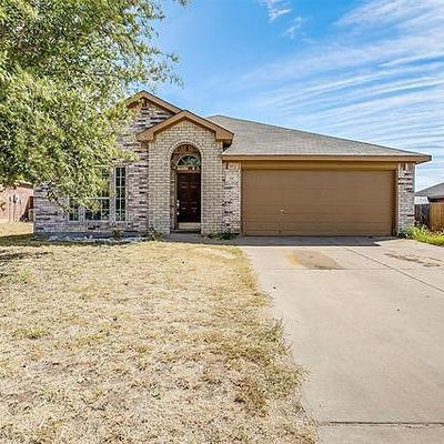 121 Kings Way Dr, Rhome, TX 76078