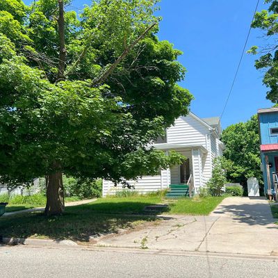 123 E Elm St, Lansing, MI 48910