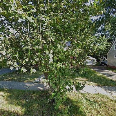 1127 Berkshire Ave, Indian Orchard, MA 01151