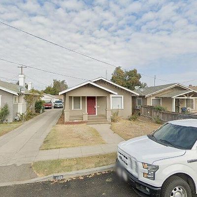 1129 E Hedges Ave, Fresno, CA 93728