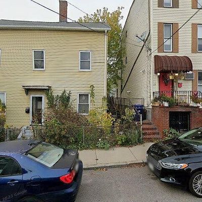 12 Leeds St, South Boston, MA 02127