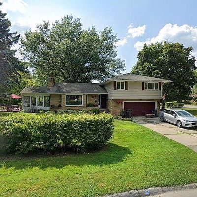 158 S Lincoln Ave, Orchard Park, NY 14127