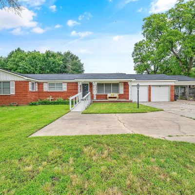 1611 N Pacific St, Mineola, TX 75773