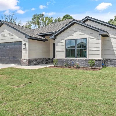 16138 Crossing Cir, Lindale, TX 75771