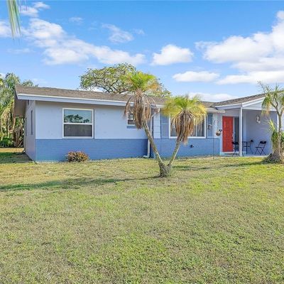 1670 N Hermitage Rd, Fort Myers, FL 33919