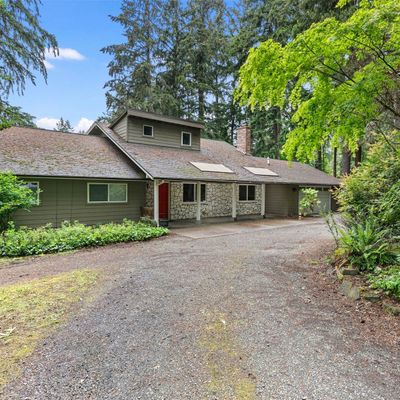 13945 Manzanita Rd Ne, Bainbridge Island, WA 98110