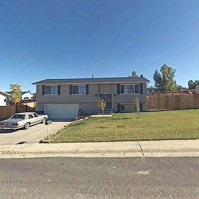 2030 Wyoming Dr, Green River, WY 82935