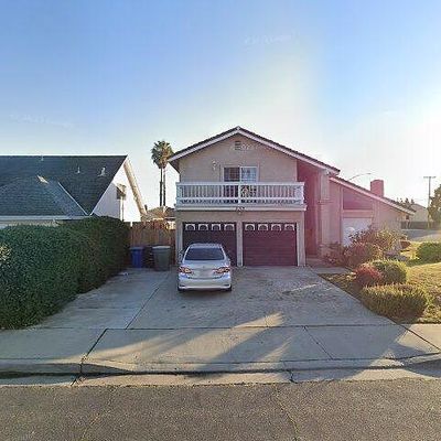 2100 Glasgow Dr, Ceres, CA 95307