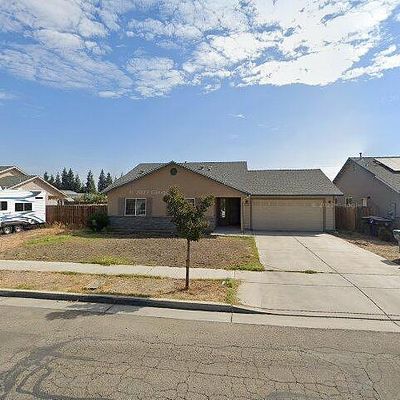 1768 Eaton St, Tulare, CA 93274