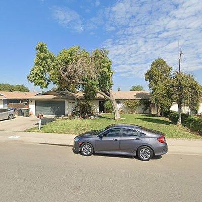 1862 W Tyson Ave, Tulare, CA 93274