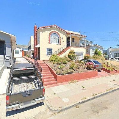 2470 26 Th Ave #A, Oakland, CA 94601