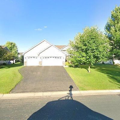 2212 Coldwater Xing, Mayer, MN 55360