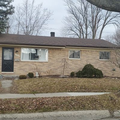 22909 Garfield St, Saint Clair Shores, MI 48082