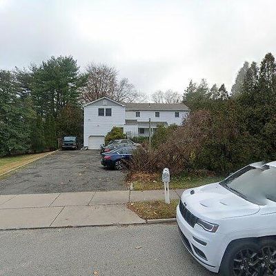 231 Oakwood Rd, Huntington, NY 11743