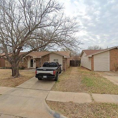 235 Glasgow Dr, Wichita Falls, TX 76302