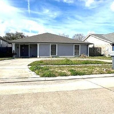 3108 Oak Dr, Violet, LA 70092