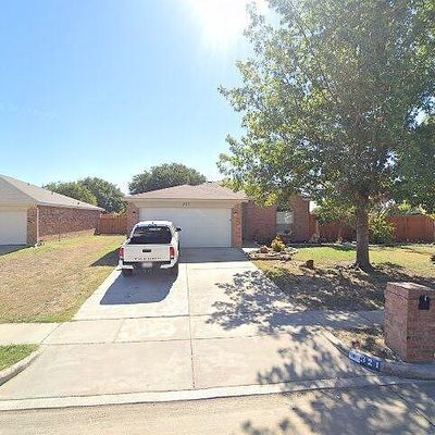 321 Candlestick Trl, Saginaw, TX 76179