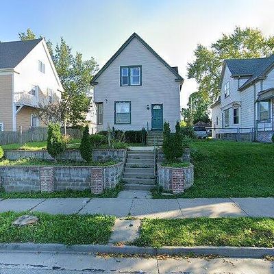 2815 W Pierce St, Milwaukee, WI 53215