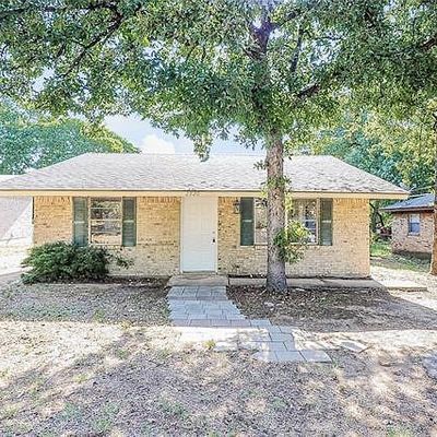 2920 Huron Trl, Fort Worth, TX 76135