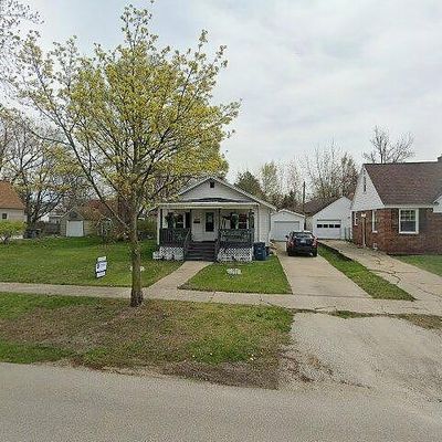 2974 Eastland Rd, Muskegon, MI 49441