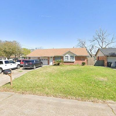 3030 Somerset Ave, Texas City, TX 77590