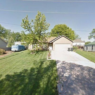 407 4 Th St, Baldwin City, KS 66006