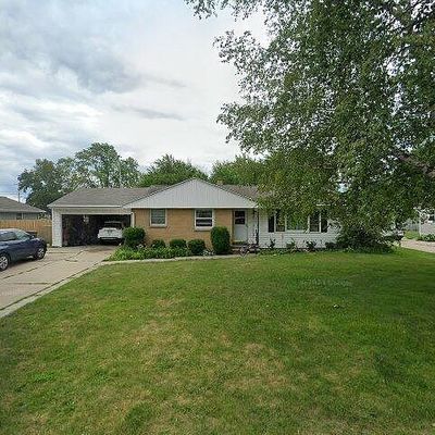 430 Memory Ct, Green Bay, WI 54301