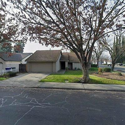 3725 Northampton Ln, Modesto, CA 95356