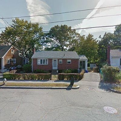 51 Bowes Ave, Quincy, MA 02169