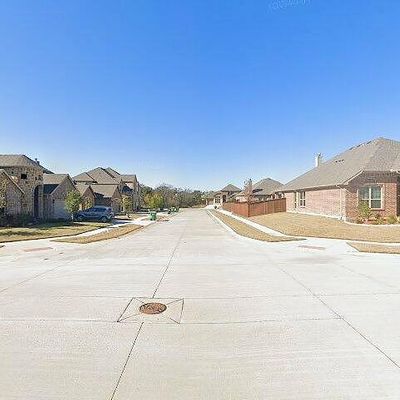 5432 Kings Manor Dr, Lake Dallas, TX 75065