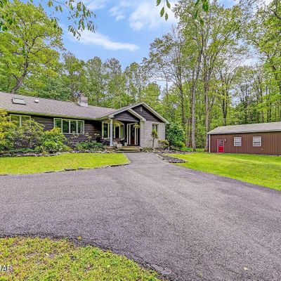 7 Mushroom Ln, Albrightsville, PA 18210