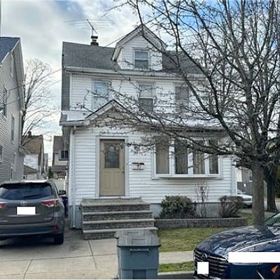 70 Colonial Rd, Floral Park, NY 11001